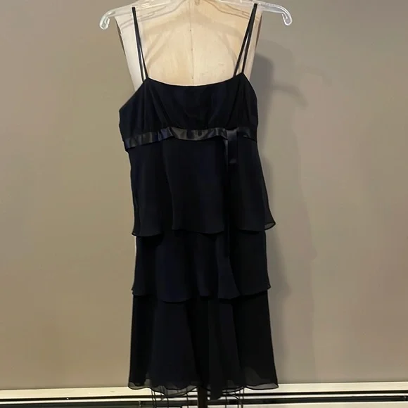 Vintage Nine West tiered silk cocktail dress - Picture 2 of 6